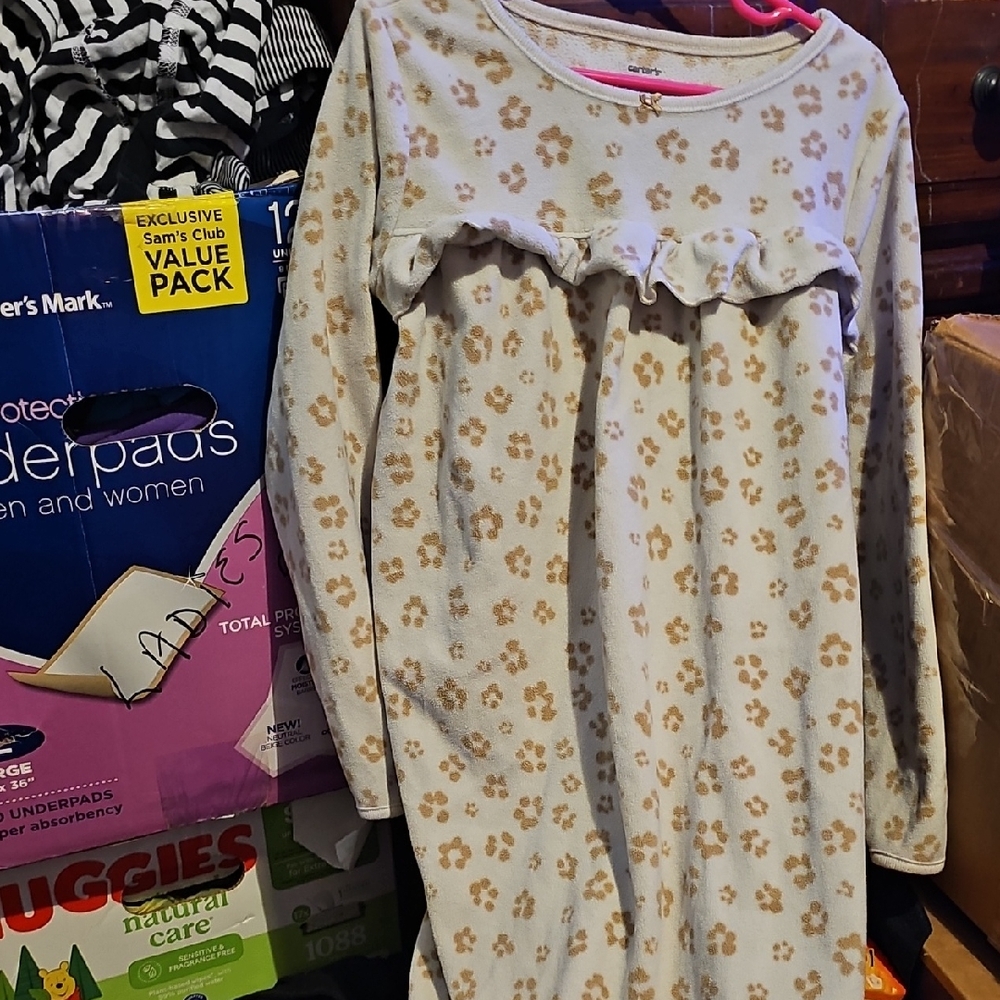 !!.               Girls Size 8-10A Nightgown